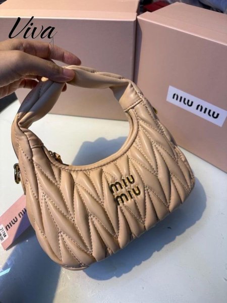 MIU MIU